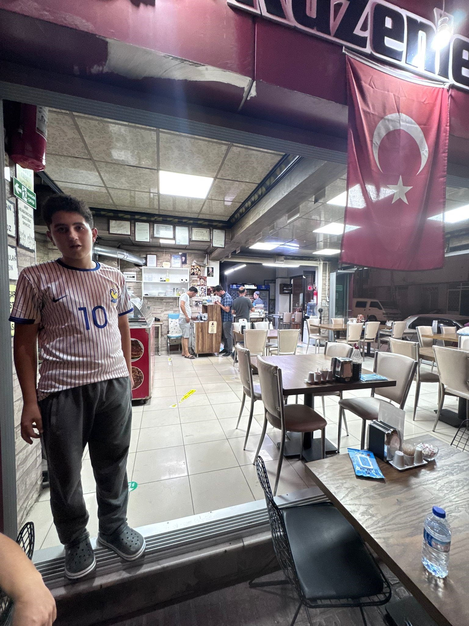 Kuzenler Aile Lokantası